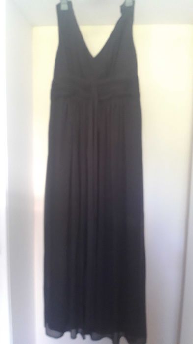 Официална черна рокля