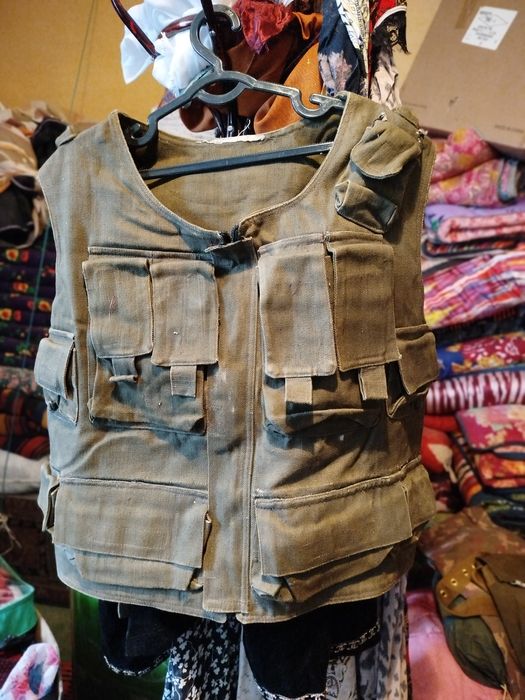 Yangi kiyimlar sotiladi