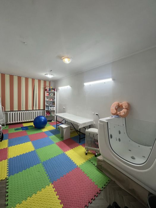 Ищу детскую массажистку для совместной аренды кабинета