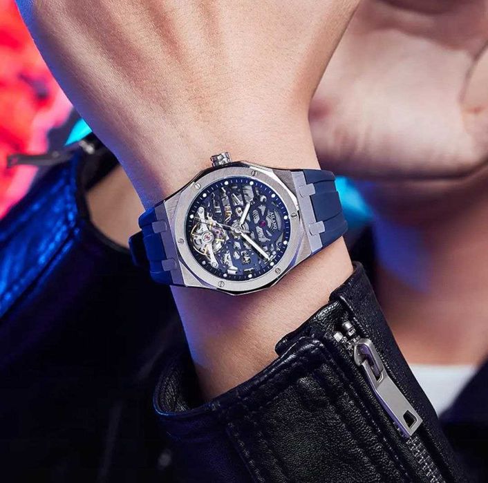 мужские наручные часы.