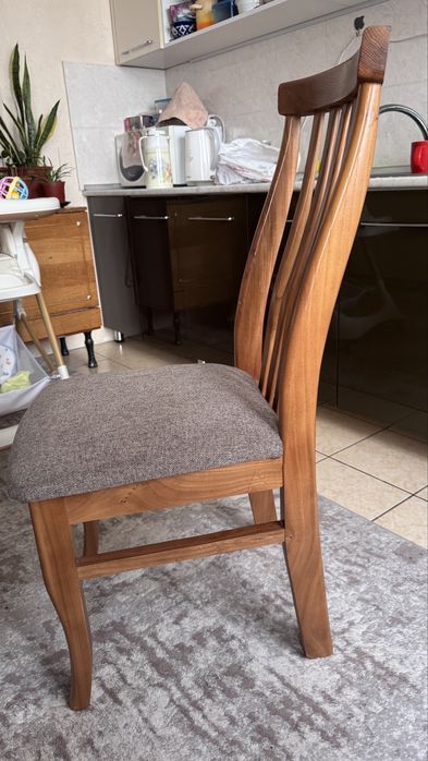 Деревянный стул для кухни и гостиной