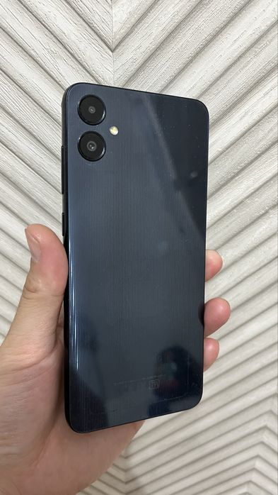 Продам телефон Samsung A05