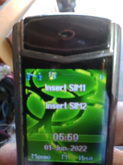 Продам телефон vertu.