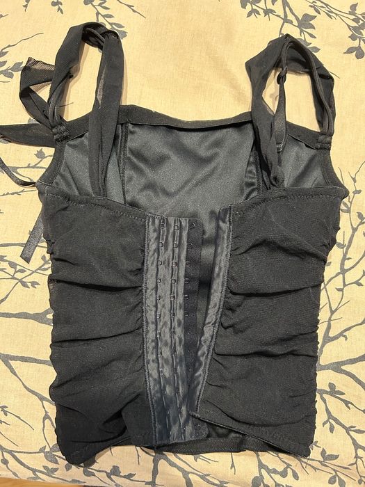 Тениска ,блузки , корсет и суитшърт