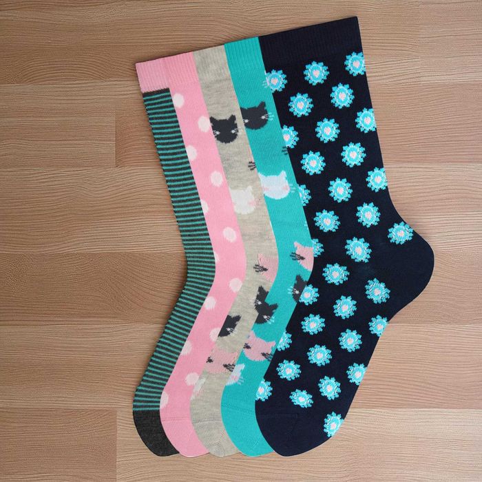 Комплект от 5 чифта комфортни и цветни памучни детски чорапи"