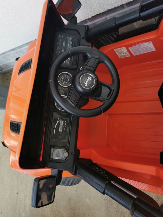 Masinuta Jeep copii