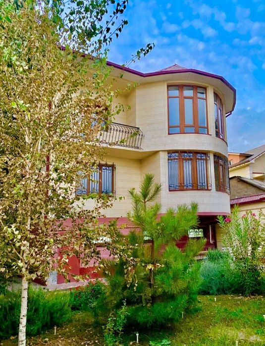 Продаётся уютный кирпичный дом