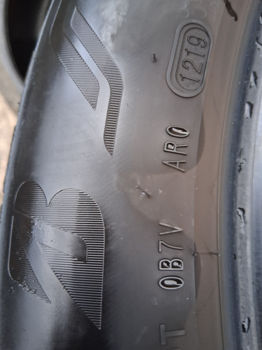 20цола спорт 305 40 и 275 45 20 BRIDGESTONE 4броя летни