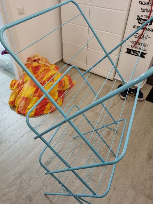 Uscator rufe pliabil, foarte rezistent, aproape nou