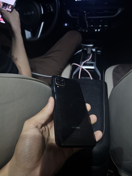 Huawei P40 Lite 128gb идеал