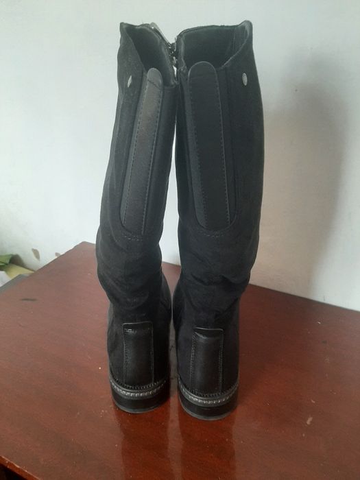 Продам зимние новые ботинки 5000