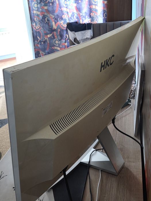 Монитор Hkc 32 дюйма