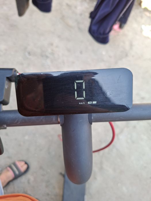 Trotineta electrica navee v40i schimb cu iphone