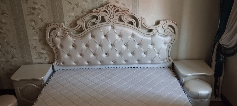 Мебель спальни шкаф кровать тумбочки подставка для телевизора Честер