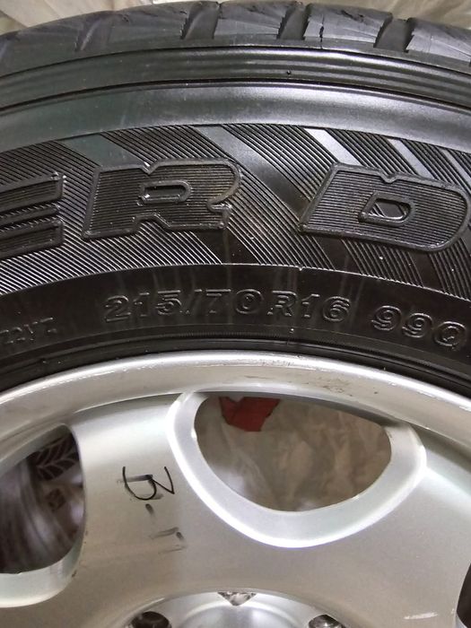 Продам диски с резиной "оригинал"