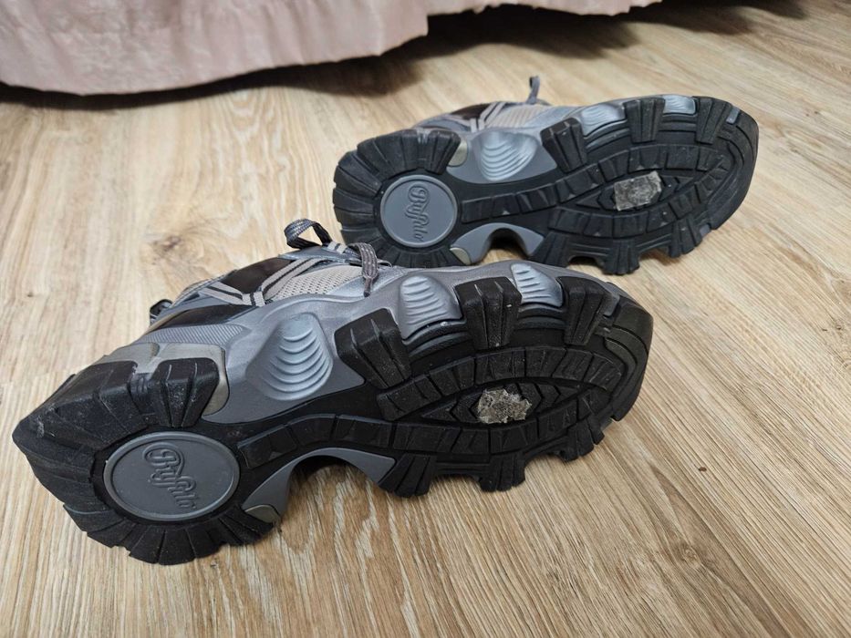 Продавам обувки Buffalo