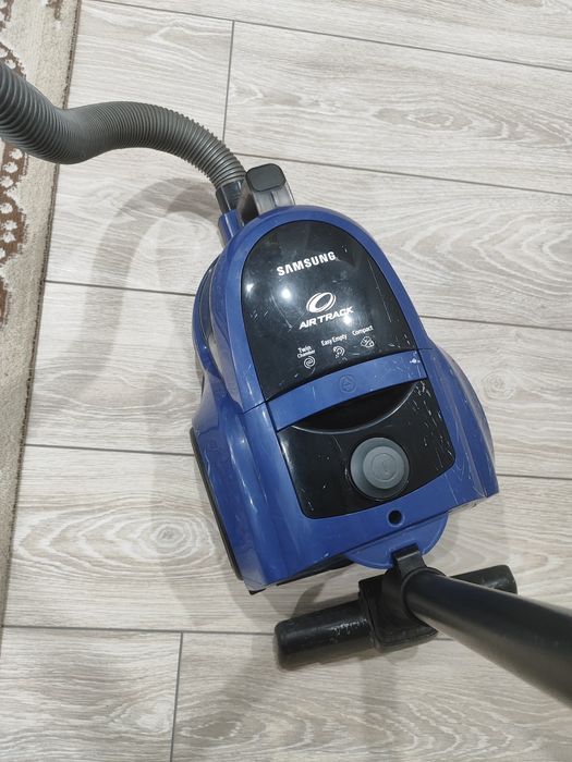 Продам пылесос рабочи