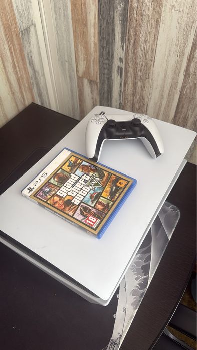 Play station 5+cd Gta 5-impecabil