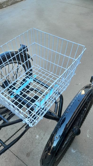 Bicicleta cu trei roti