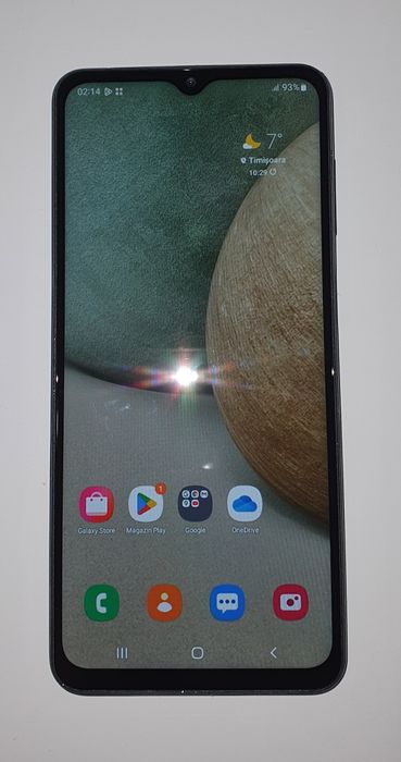 Samsung Galaxy A12

Display 6,5 inch
Capacitate stocare 64GB+slot