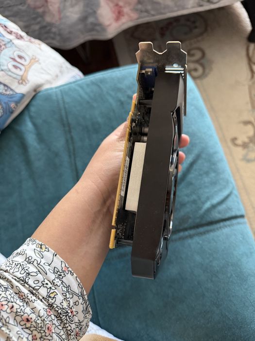 Продам видеокарту Gtx 750ti 2gb