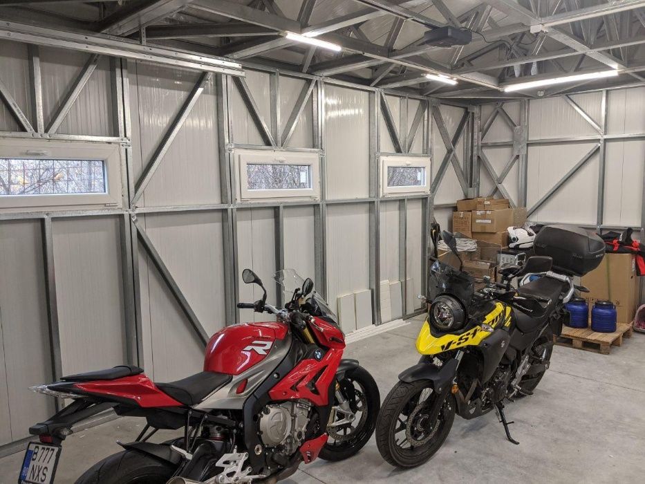 Garaj din structura metalica usoara, izolat 4cm+usa de garaj+pietonala