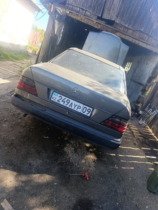 Продам мерседес 124