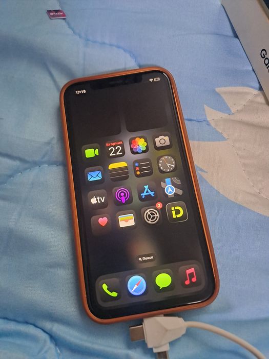 Обменяю iPhone XR в корпусе 17