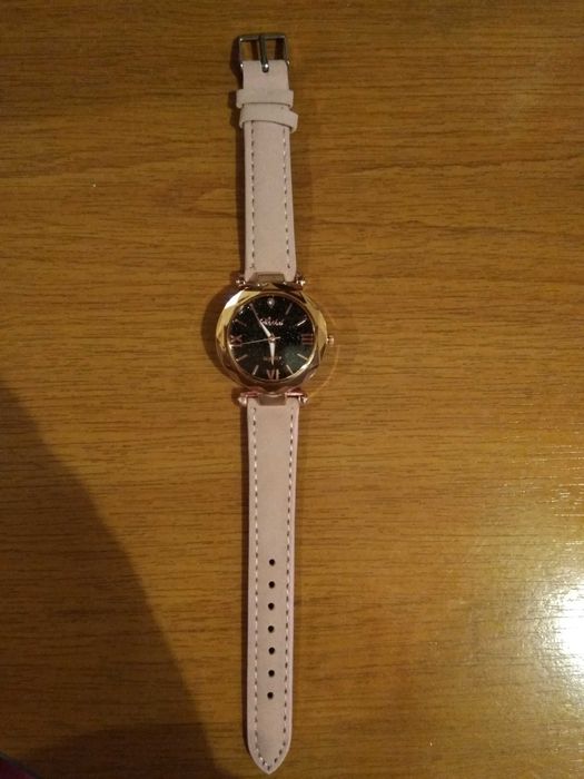 Уникален дамски часовник