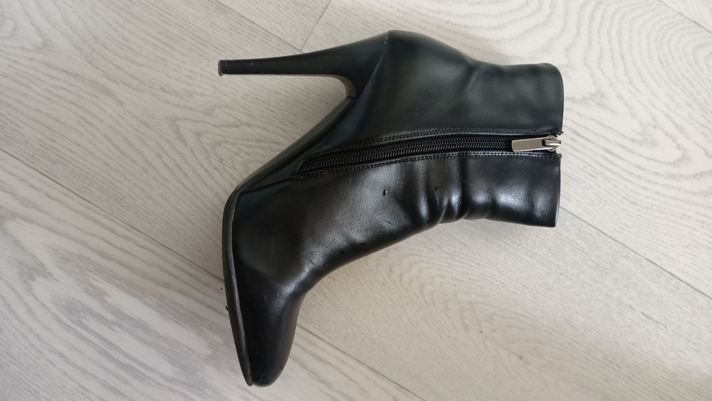 Кожаные ботильоны