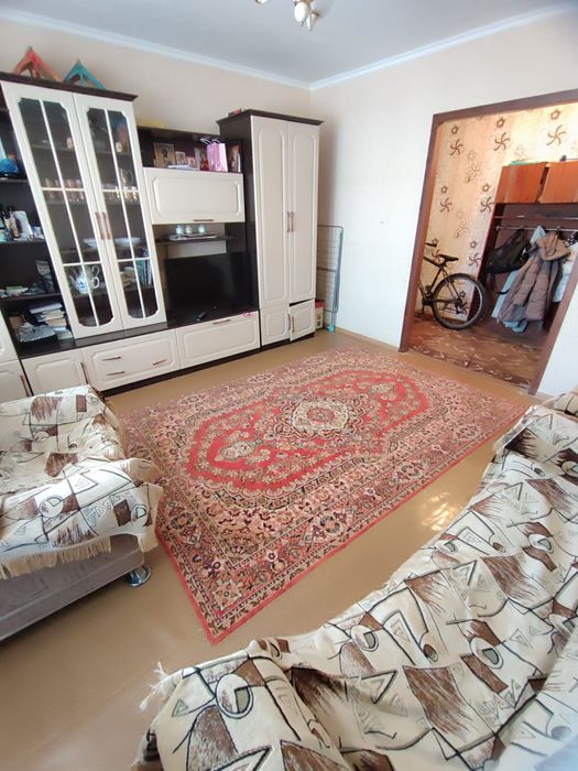 Продам 3 х комн квар. 6-87,  5 этаж.