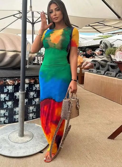 Платье продам...