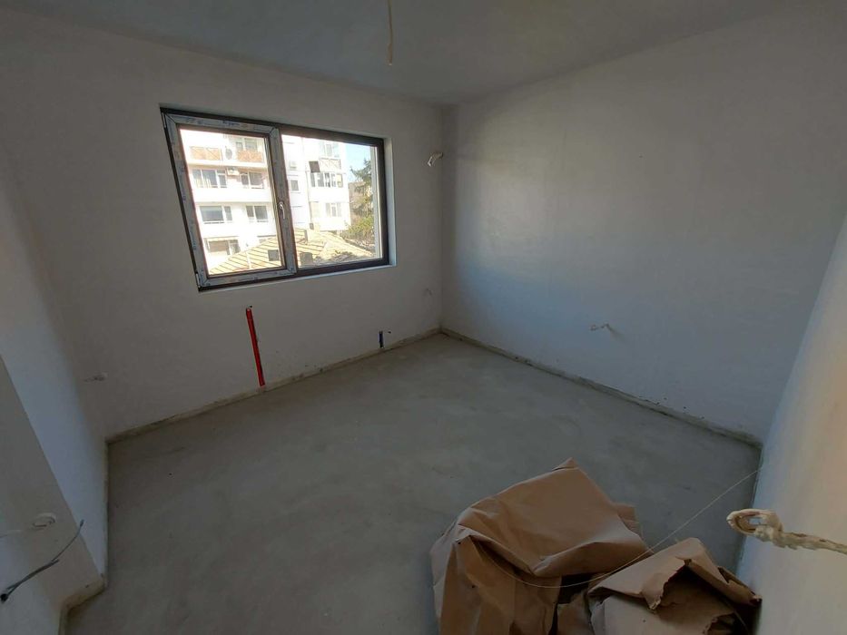 Продава се Тристаен апартамент в Търговище, Вароша - 90 кв.м за 822 €/кв.м - Снимка #6