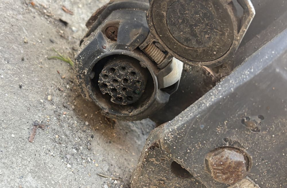 Carlig remorcare iveco daily