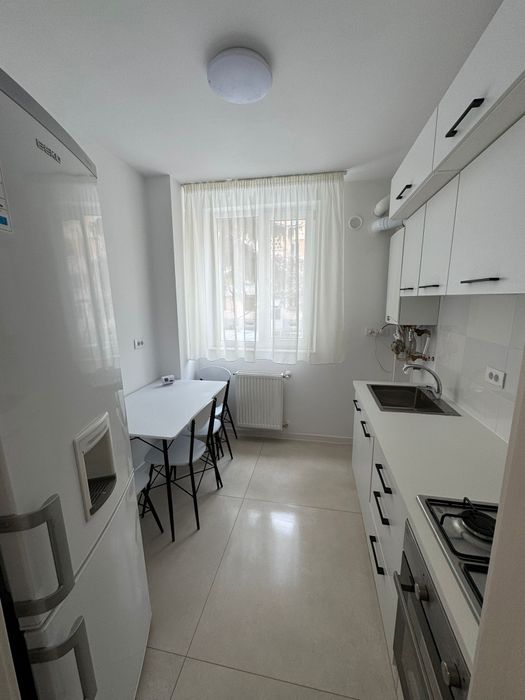 Inchiriere apartament central, et 1
