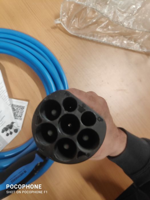 Кабел за зареждане от станция  Tesla model Y , X , 3