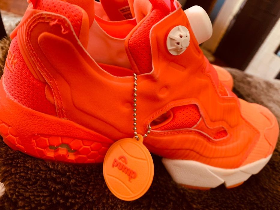 Adidasi Reebok  pump court mărimea 37