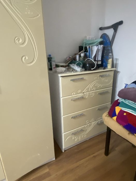 Диван ,шкаф ,тумбочка