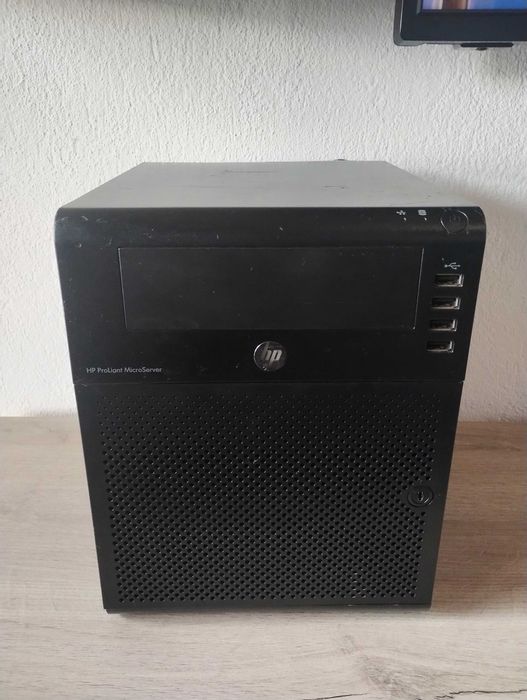 HP ProLiant HSTNS-5151 MicroServer