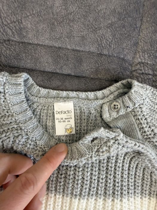 Свитер на девочку, демисезонный