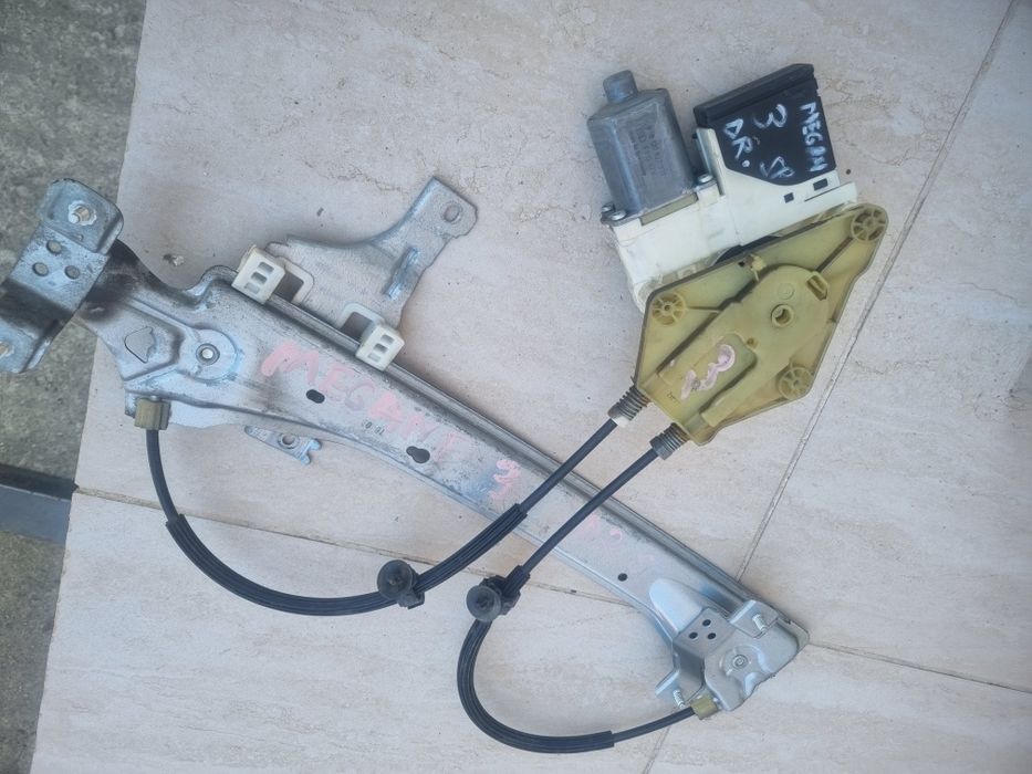 Macara  electrica ușă dreapta spate renault megane 3 hatchback  2011
