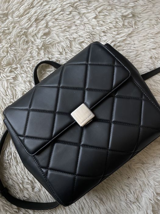 сумка от charles keith