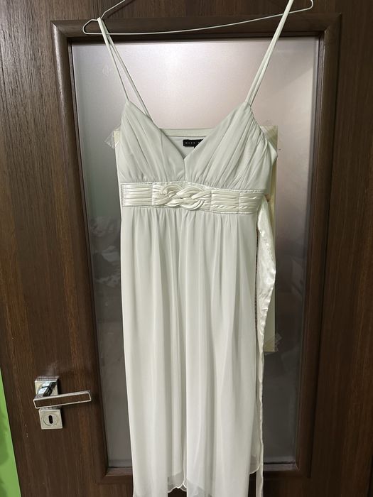 Дамски рокли без забележки