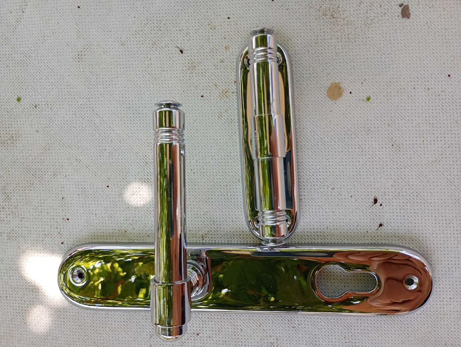 Месингов обков за дървена дограма