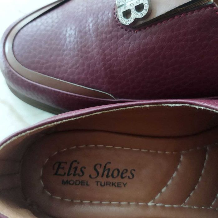 Новые демисезонные туфли.