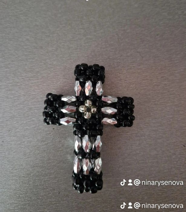 Ръчно плетени кръстчета