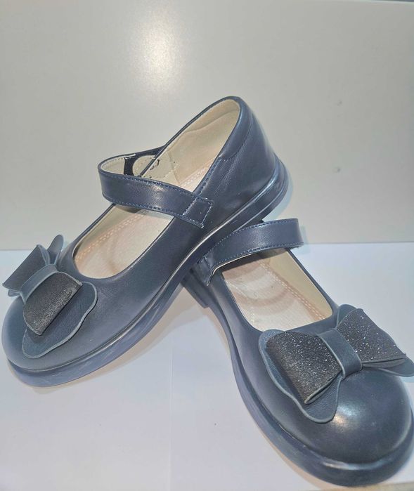 Елеганти обувки в тъмно син цвят