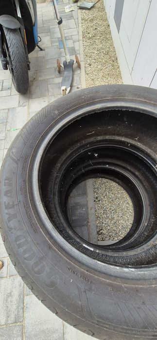 Goodyear 215 55 r17 98w