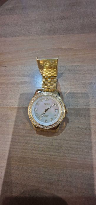 Продавам дамски часовник ALFEX   SWISS  MADE