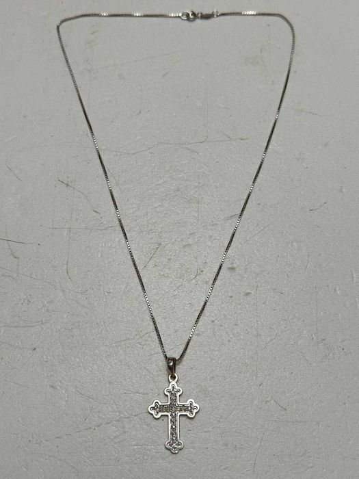 LANT + PANDANTIV AUR alb 18K - CRUCE - 16 Diamante = 0.16Ct - 6.3g !